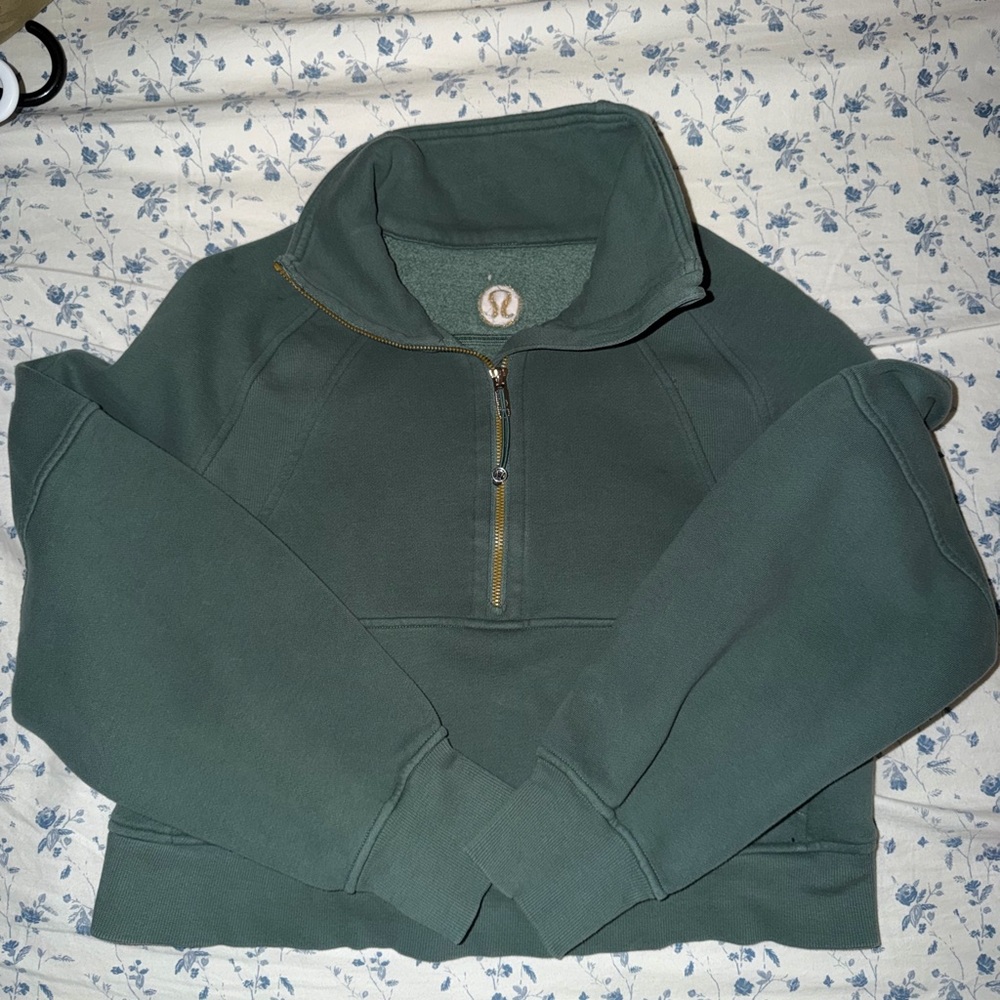 lululemon green cropped scuba